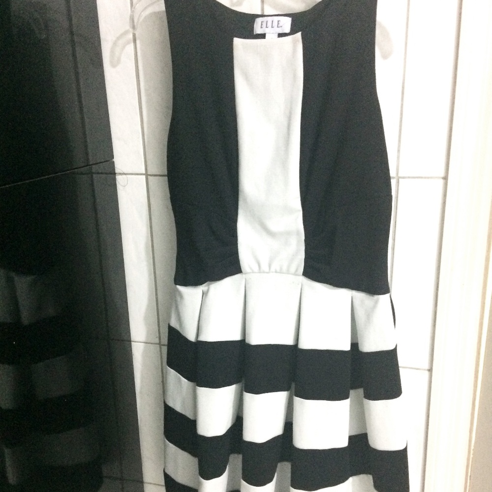 Black and White Business Casual